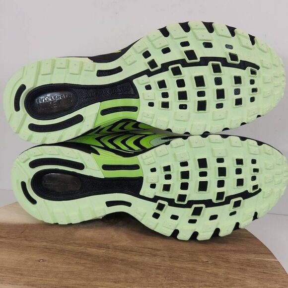 Nike Air Pegasus 2005 Men's Size 11.5 Running Shoes Highlight Yellow & Black - Picture 10 of 10